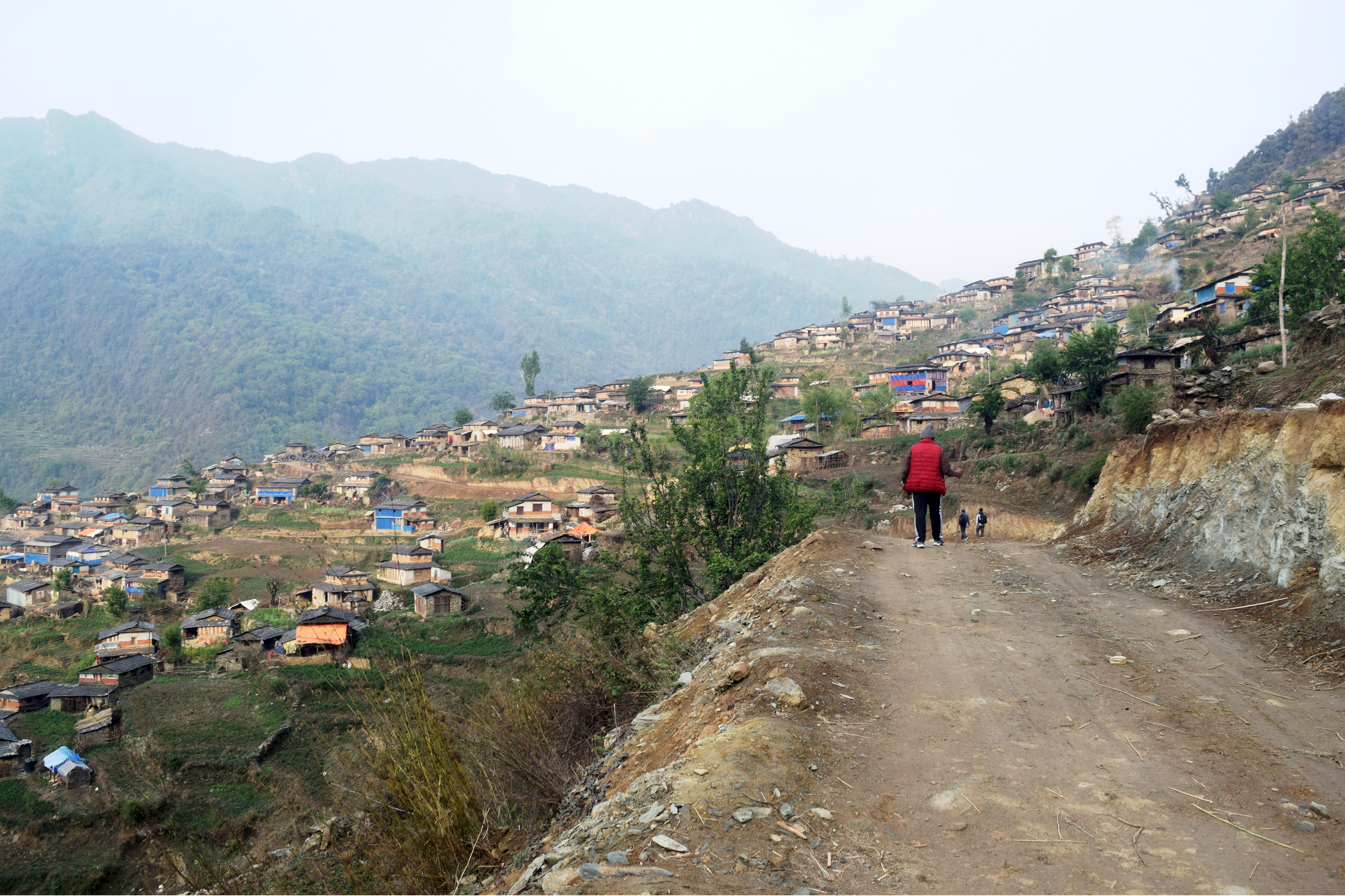 दुर्गम बस्ती लुलाङमा पुग्यो सडक