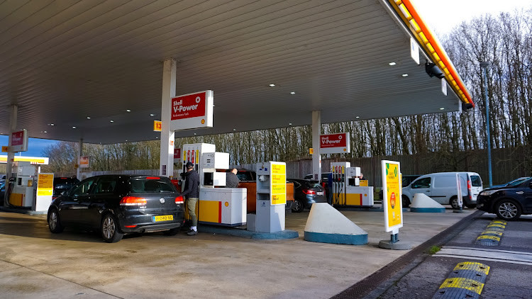 ईयू र जर्मनीबीच जीवाश्म ईन्धन प्रयोग हुने कार हटाउने योजनामा सम्झौता