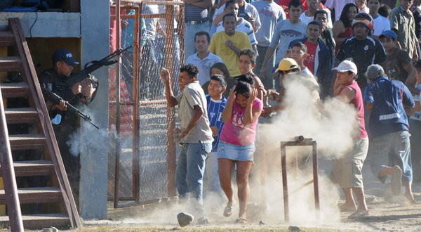 होन्डुरसको महिला कारागार दङ्गामा ४१ कैदीको मृत्यु