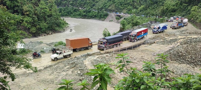 नारायणघाटदेखि काठमाडौं प्रवेश गर्ने ठूला सवारी साधनमा रोक