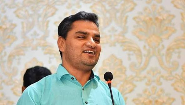 हामी हुँदा स्वास्थ्य बीमा कहिं बन्द भएको थिएन, यो सरकारले पनि बन्द हुन दिनु हुँदैनः प्रदीप पौडेल