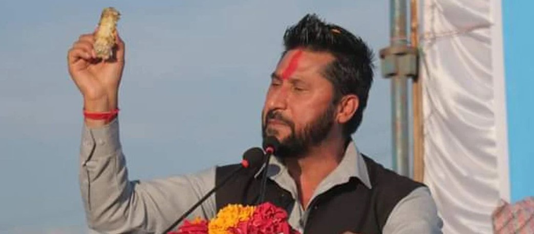 पोखरामा रवि लामिछानेमाथि खोया प्रहार, एकजना पक्राउ