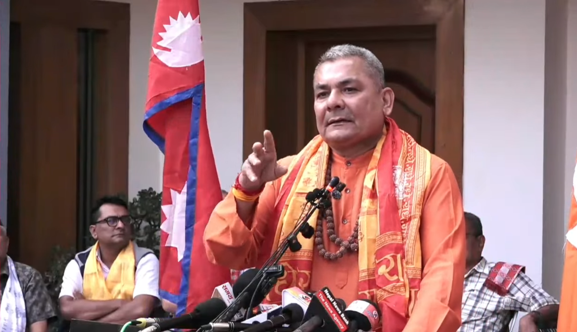 राजसंस्था पुनर्स्थापनाबिनाको सुख–शान्ति सम्भव छैन : दुर्गा प्रसाईं