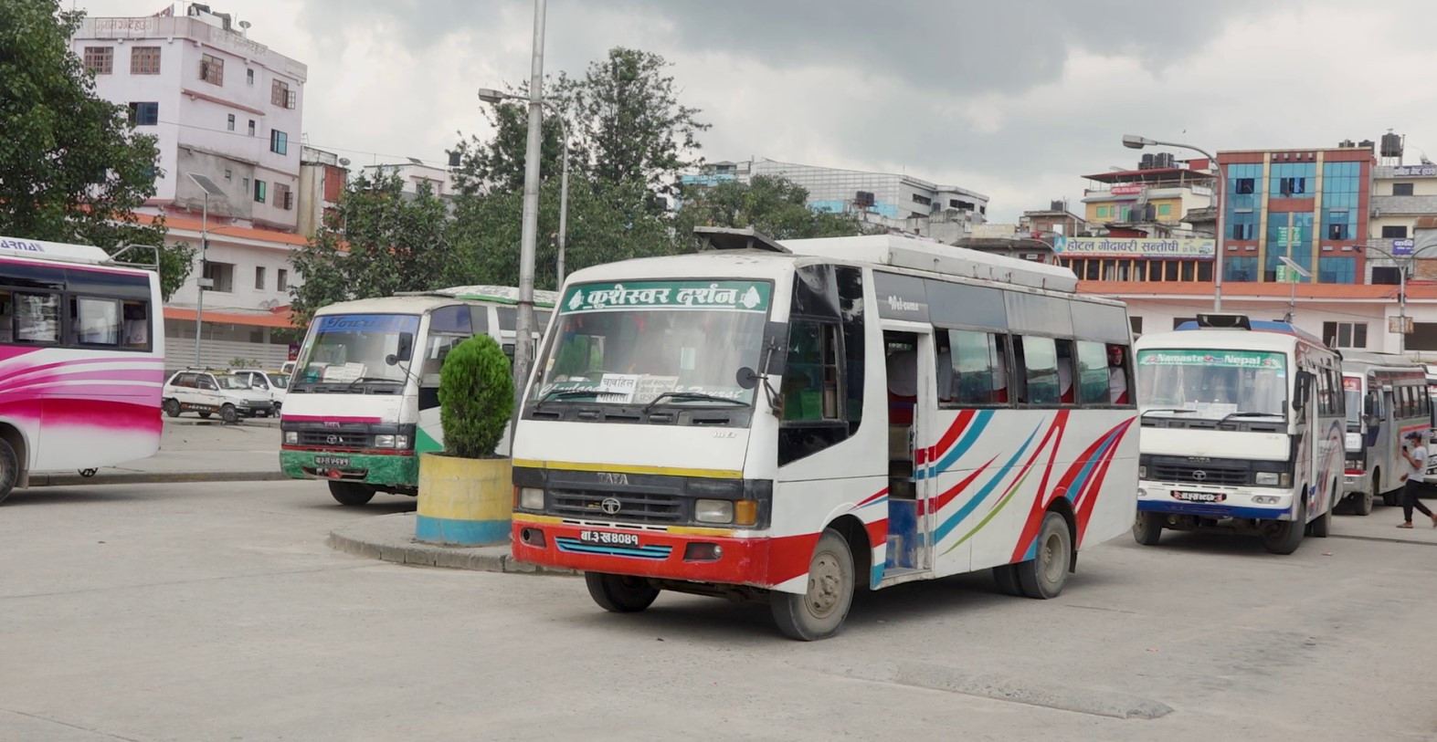 सार्वजनिक गाडीहरुको भाडा बढ्यो, कहाँ कति ?