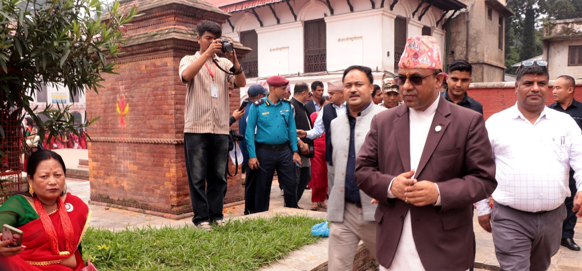 दर्शनको राम्रो व्यवस्था मिलाएको पाएपछि पर्यटनमन्त्री खुसी