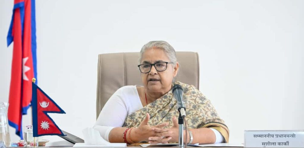 प्रधानमन्त्री सुशीला कार्कीसँग निर्वाचन आयोगका पदाधिकारीहरूको भेटवार्ता