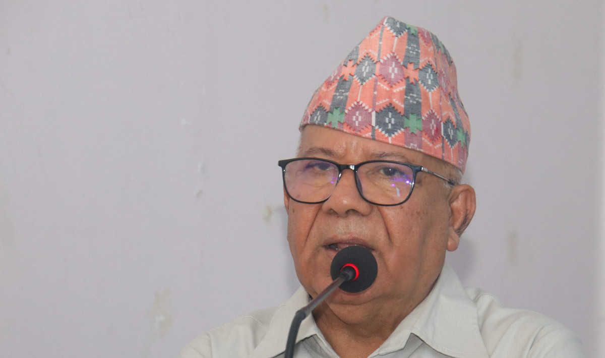 सामाजिक सद्भाव कायम गर्न छठ महत्वपूर्ण : माधव नेपाल