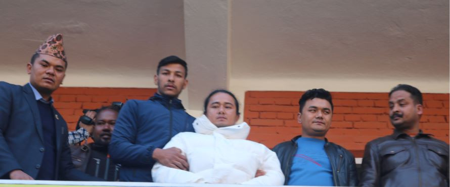 बम्जनको घरमा १७ देशका विदेशी मुद्रा, अर्कैले किनिदिएका थिए ५ करोडको गाडी