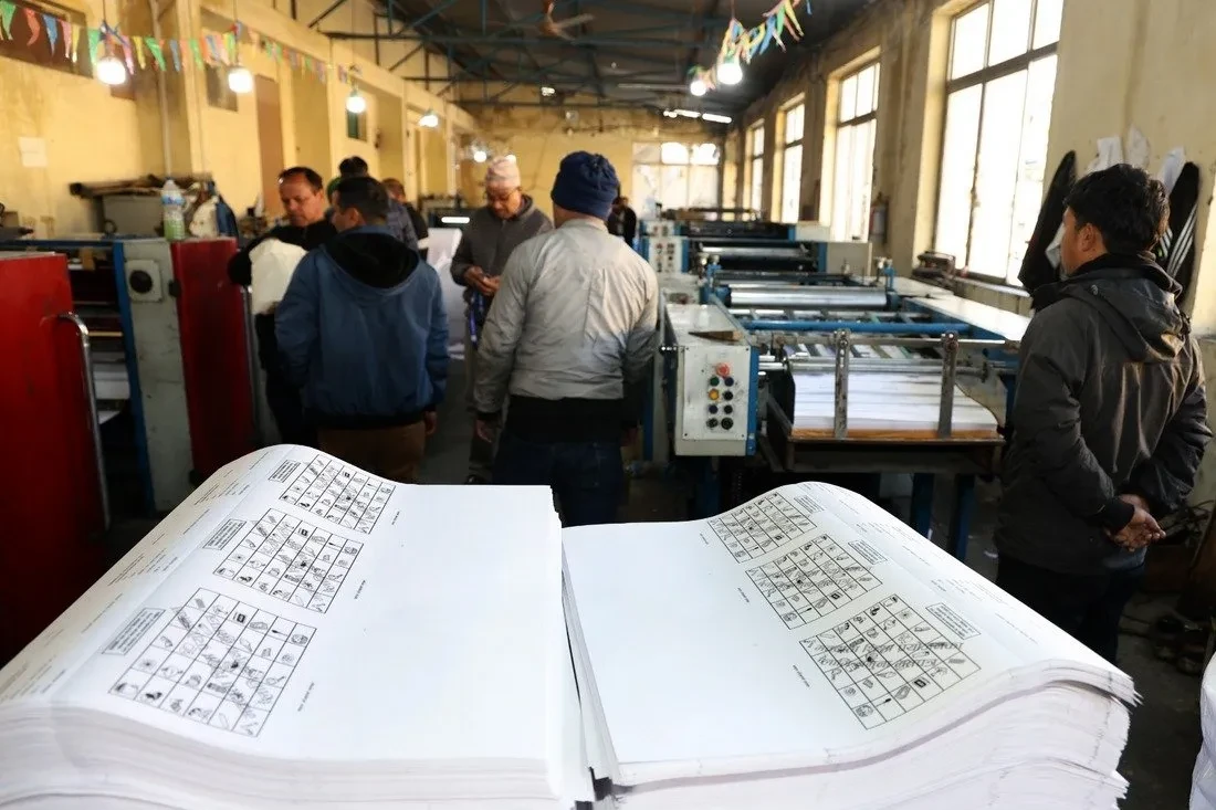 सुदूरपश्चिम, कर्णाली र कोशी प्रदेशमा प्रतिनिधिसभा सदस्य चुनावको मतपत्र ढुवानीको काम सम्पन्न