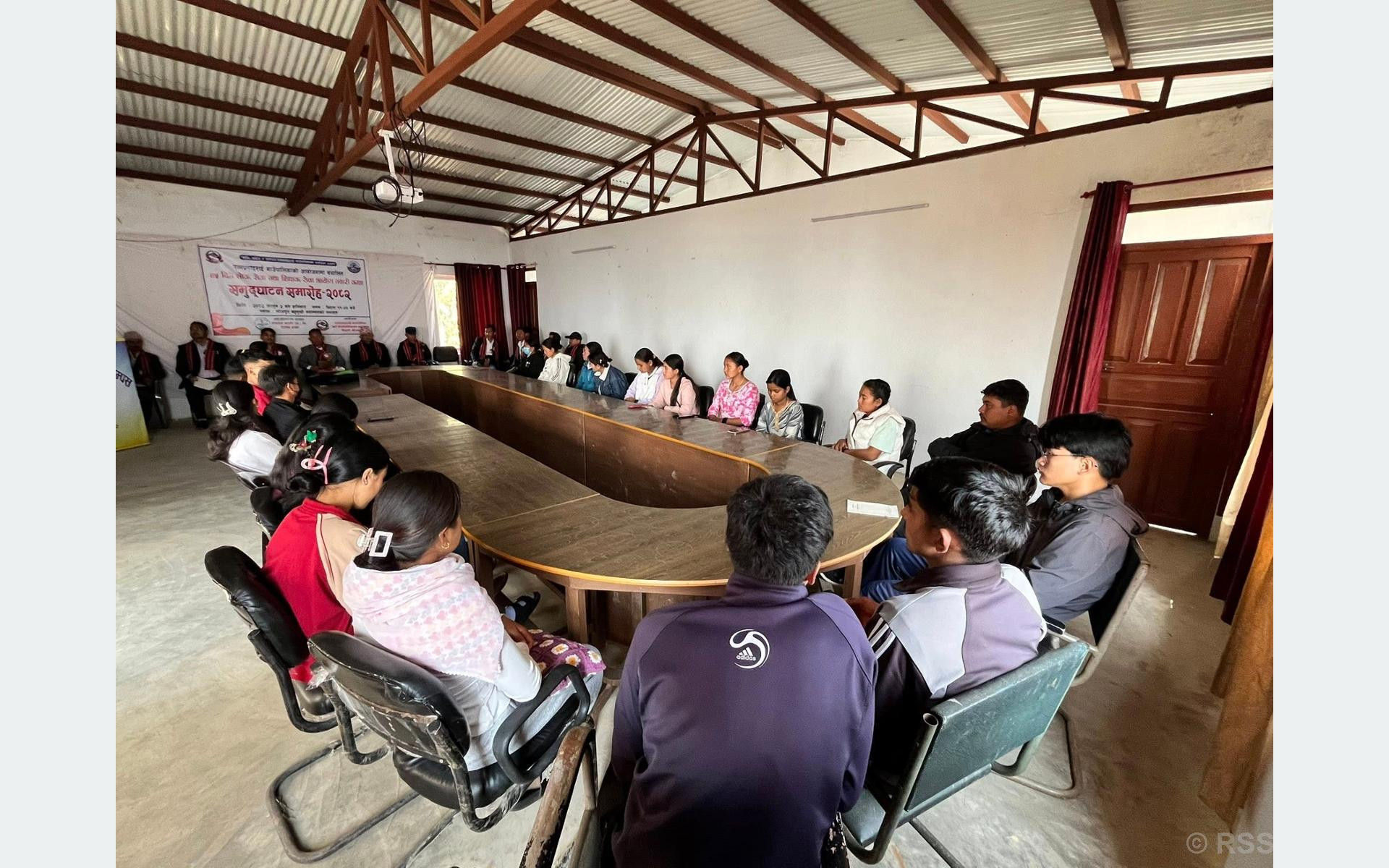 युवालाई सरकारी सेवातर्फ आकर्षित गर्न भोजपुरमा निःशुल्क लोक सेवा कक्षा शुरु