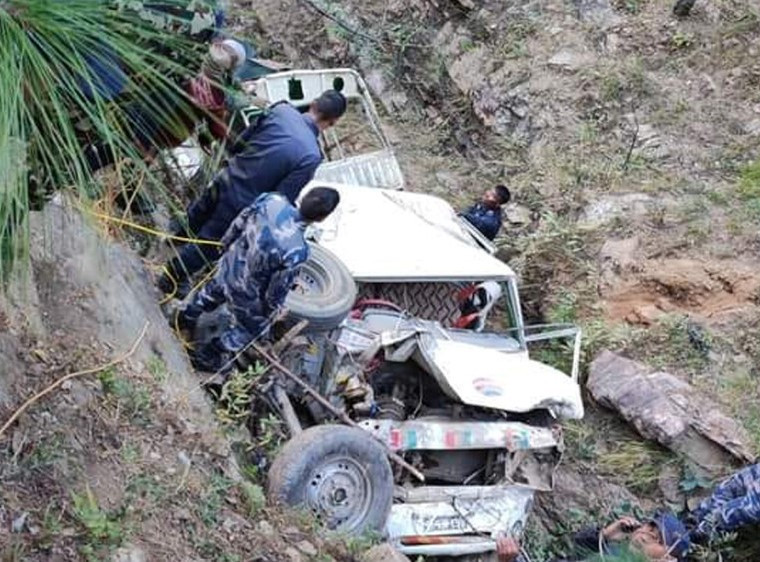 बैतडीको खिपालीमा जिप दुर्घटना हुँदा २ जनाको मृत्यु, ६ जना गम्भीर घाइते