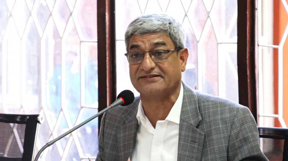 संविधान संशोधन दुई दलले मात्र चाहेर हुँदैन : गृहमन्त्री लेखक