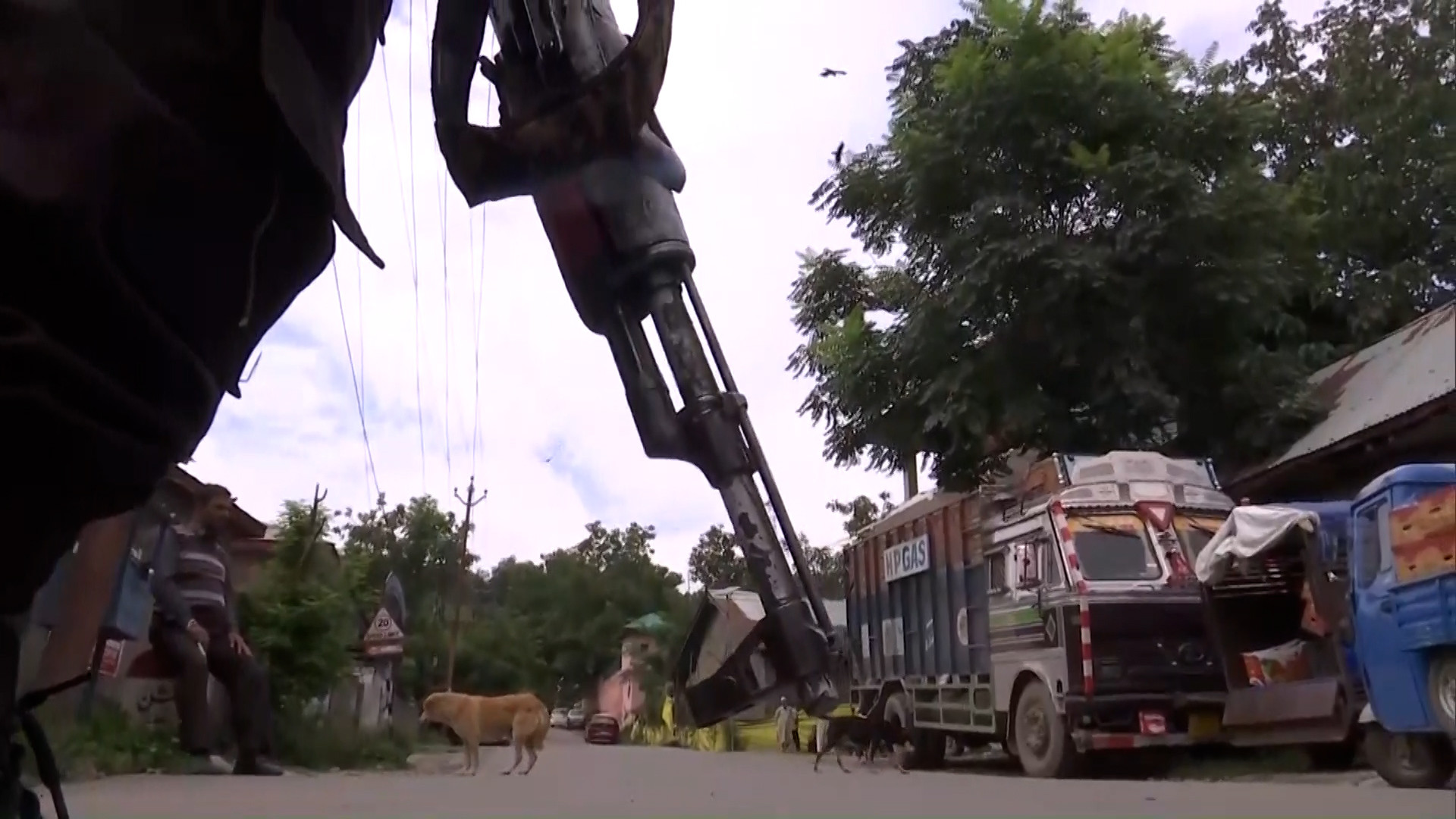 भारतीय सुरक्षा बल र आतङ्ककारीबिच काश्मिरमा मुठभेड