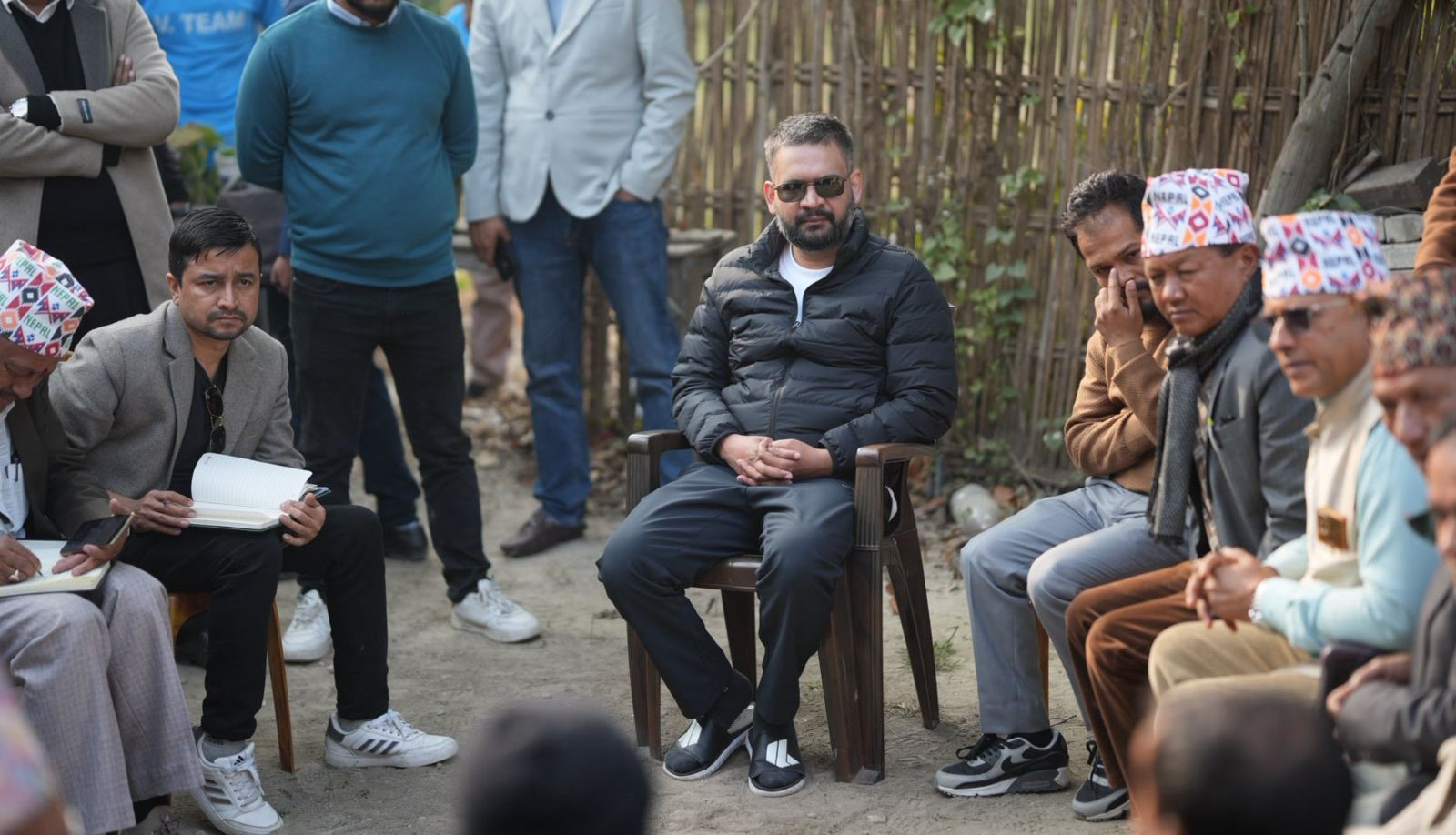 फुटबलको वास्तविक क्रेज काठमाडौं बाहिर रहेको छ, यसलाई काठमाडौँमा मात्र सिमित नगरौँ