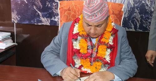 विश्वासको मत लिँदै वागमतीका मुख्यमन्त्री