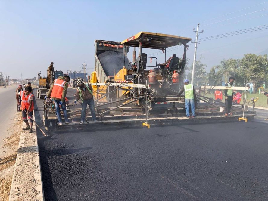 नारायणगढ–बुटवल सडकखण्डः  पाँच वर्षमा १८ किलोमिटर कालोपत्र