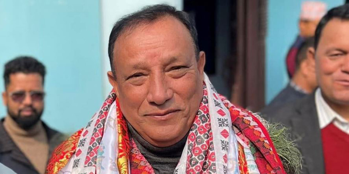 मुख्यमन्त्री थापाद्वारा शपथ ग्रहण