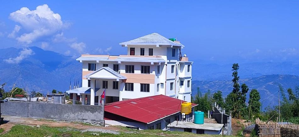 दिप्रुङ चुइचुम्माले हटायो करारका कर्मचारी