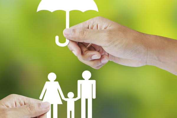 वडाध्यक्षको व्यक्तिगत खर्चमा विद्यार्थीको बीमा