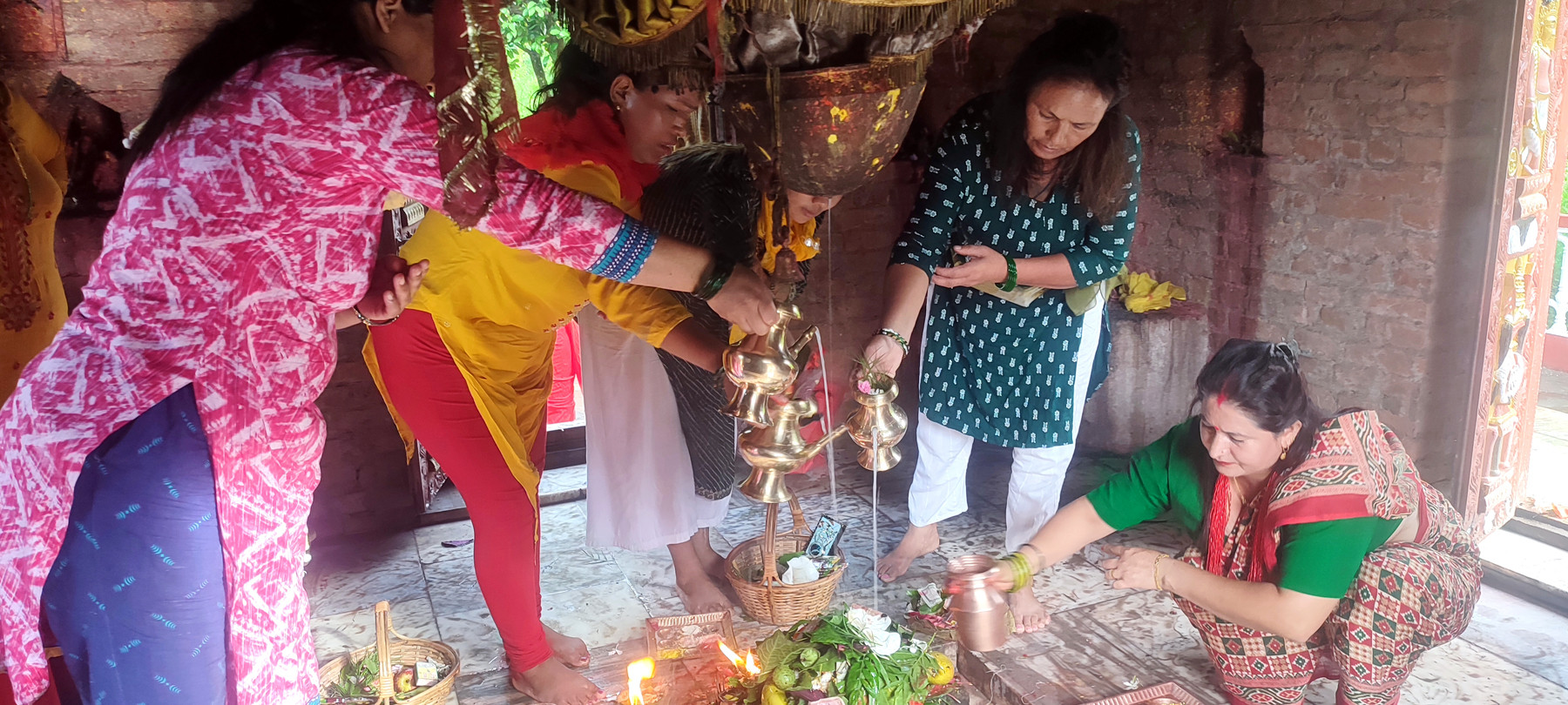 पशुपतिनाथ मन्दिरमा हजारौँ बोलबम यात्री