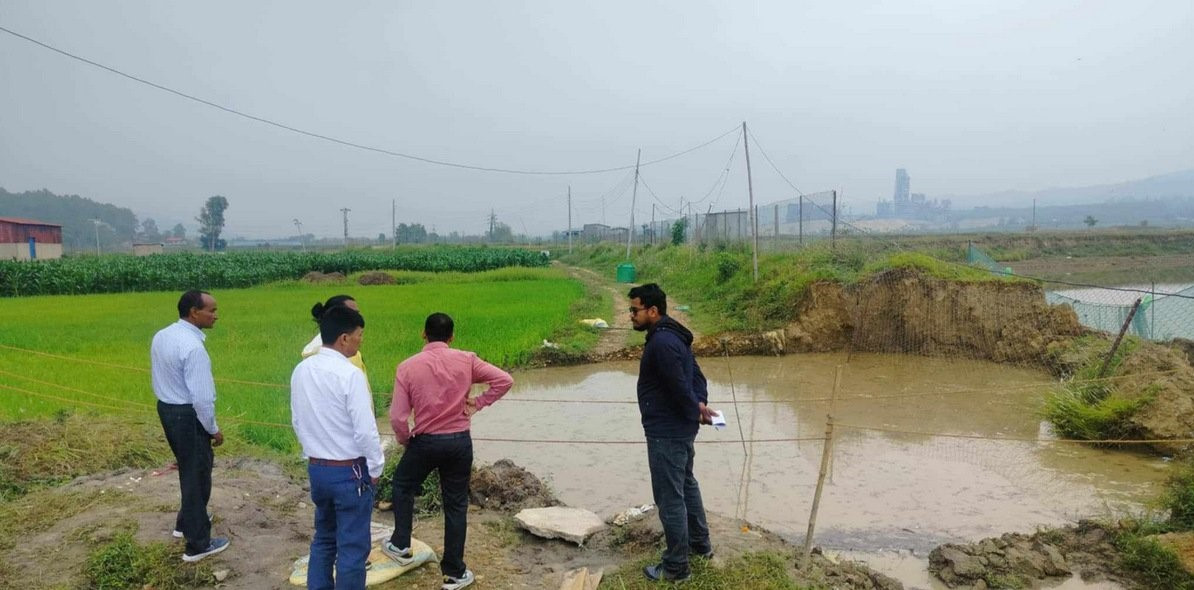 गाडी भासिएर बेपत्ता भएको स्थानमा भूगर्भ विभागले थाल्यो अध्ययन