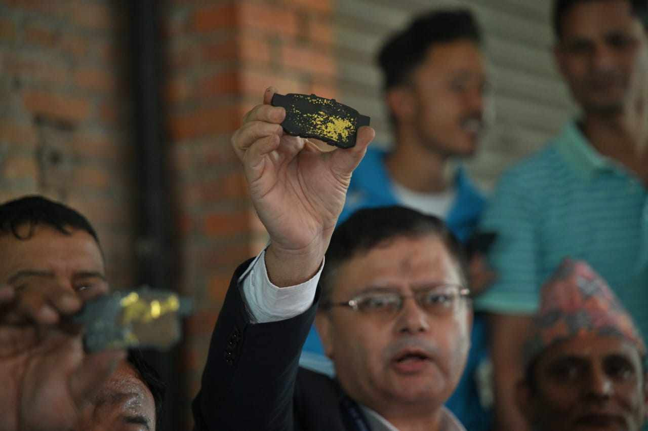 ब्रेक शु मा तस्करी गरिएको सुन आज गालिँदै