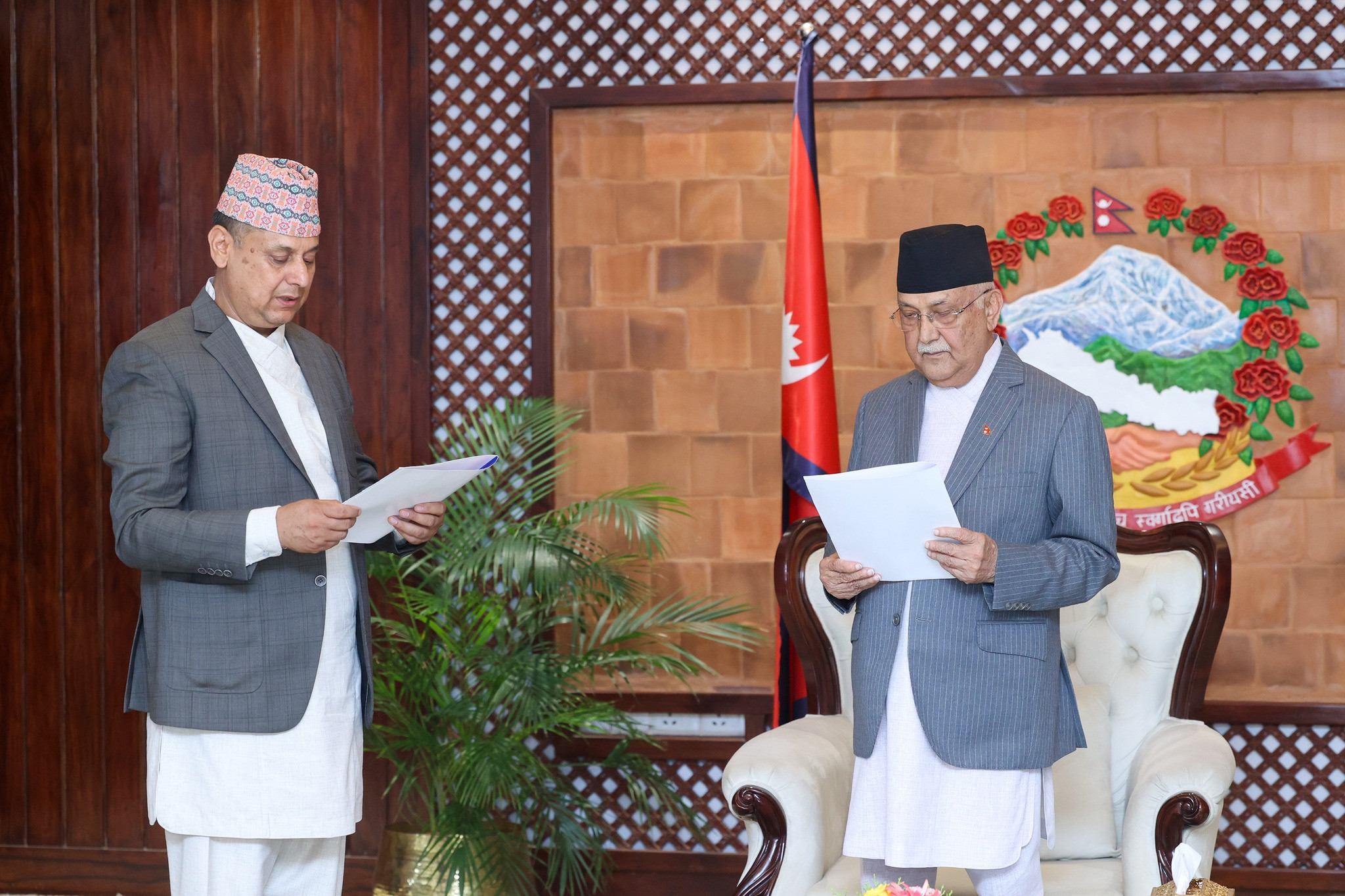 त्रिविका नवनियुक्त उपकुलपति प्रा. डा. अर्यालले लिए पद तथा गोपनीयताको शपथ