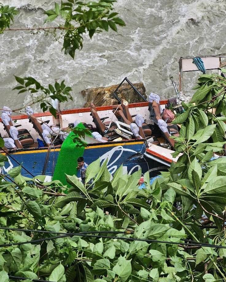 तनहुँ बस दुर्घटना अपडेट : १४ जनाको मृत्यु, १६ घाइते, केही बेपत्ता