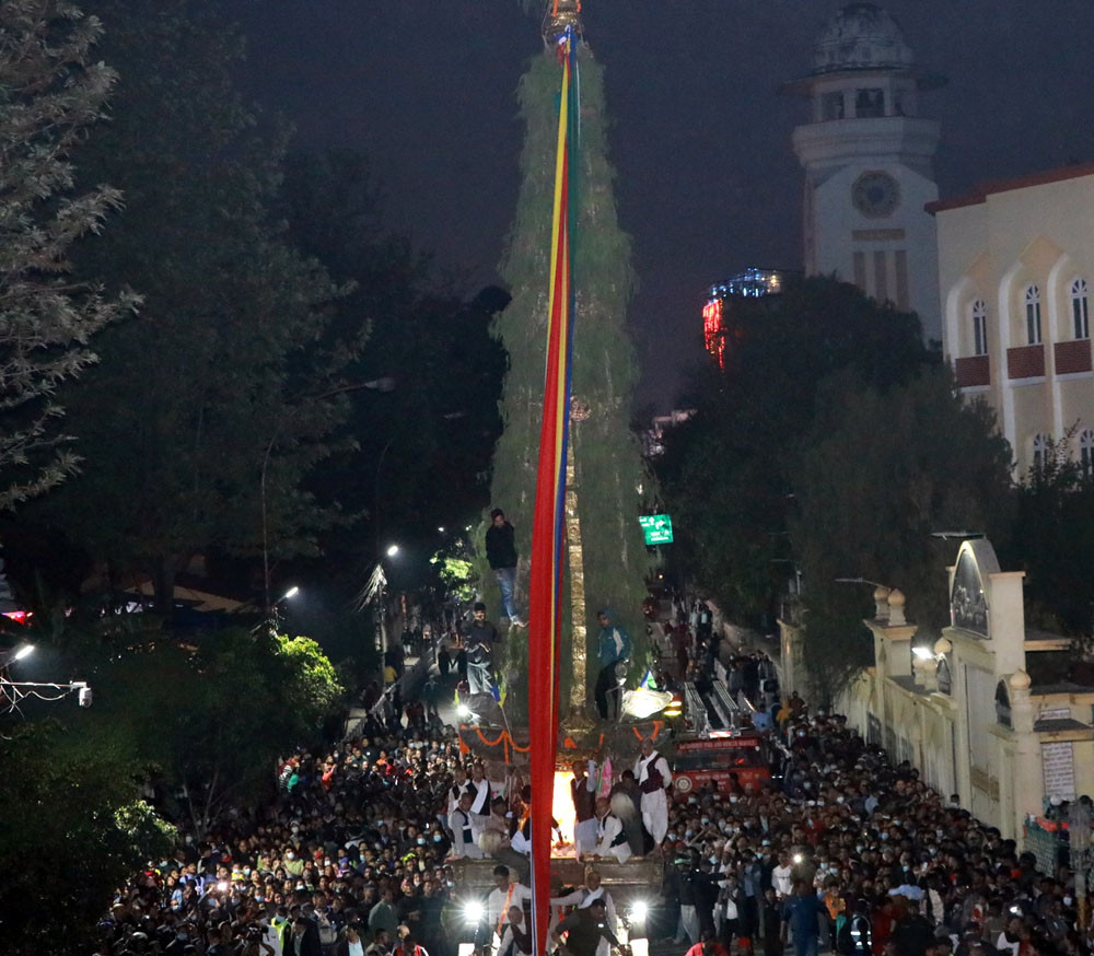 राष्ट्रपति पौडेलद्वारा मच्छिन्द्रनाथ रथयात्राको अवलोकन
