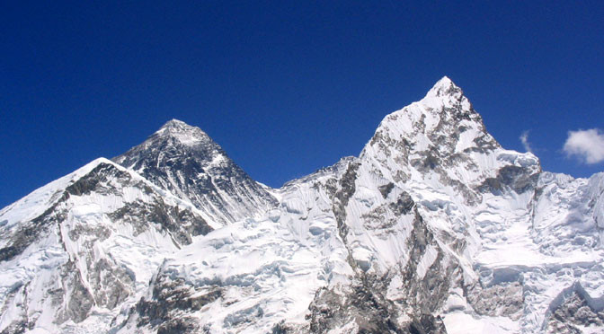 ४१४ जनाले  सगरमाथा आरोहण गर्न लिए अनुमति