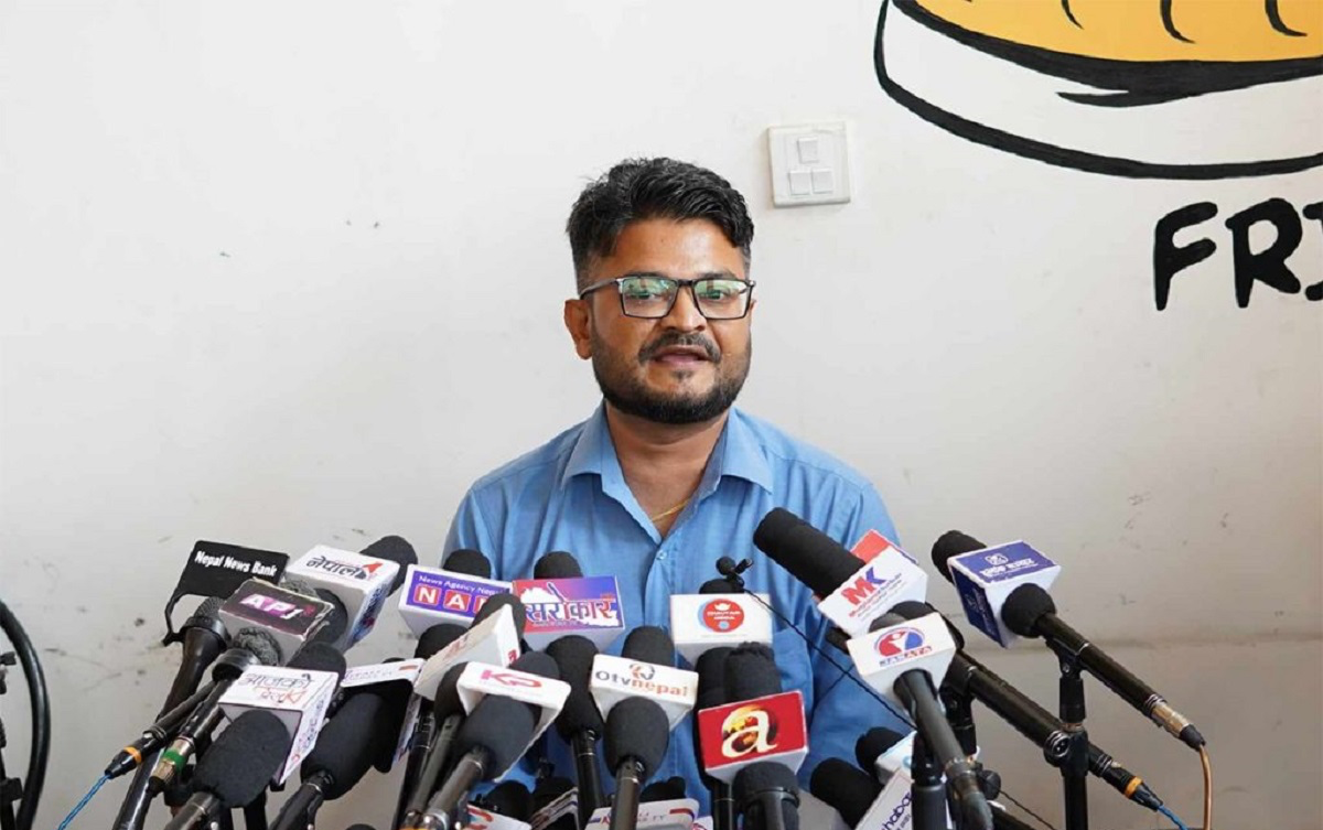 रास्वपाको कारबाहीविरुद्ध निर्वाचन आयोगमा मुकुल ढकालको निवेदन