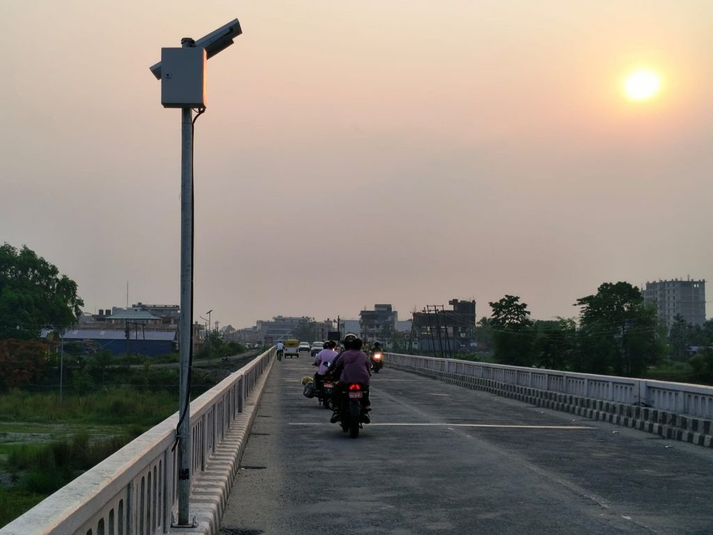 बाढीको पूर्वसूचना दिने प्रणाली झापाको बिरिङ र निन्दामा जडान
