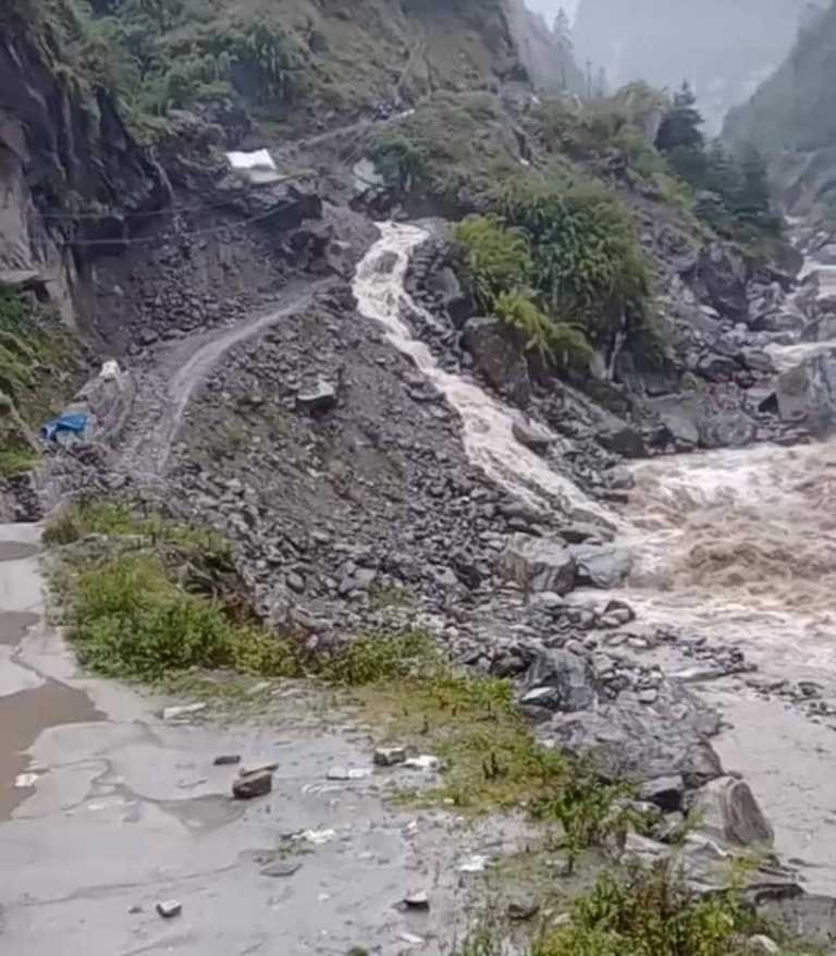 मनाङ पुग्ने रहर, बाटोको छैन भर