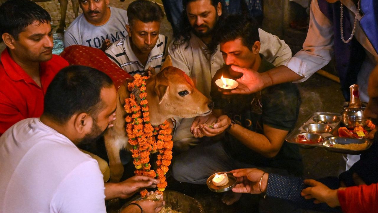 यमपञ्चक तेस्रो दिन आज गाई पूजा