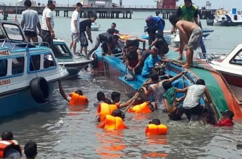 नाइजेरियामा डुङ्गा दुर्घटना हुँदा १५ बालबालिकाको मृत्यु, २५ बेपत्ता