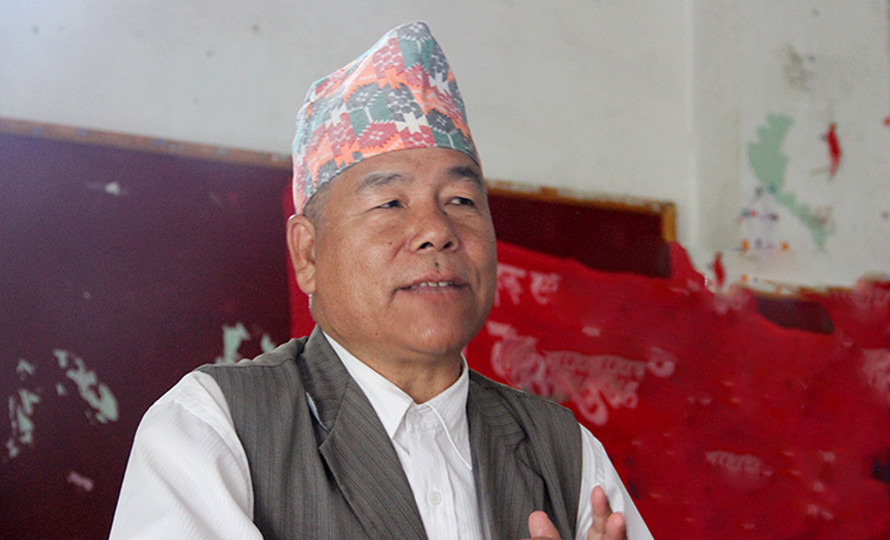 प्रधानमन्त्रीले राजीनामा होइन संसदबाट विश्वासको मत लिनुहुन्छः देव गुरूङ