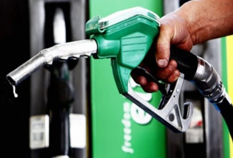 काठमाडौंको गैरीगाउँस्थित पेट्रोल पम्प सिल