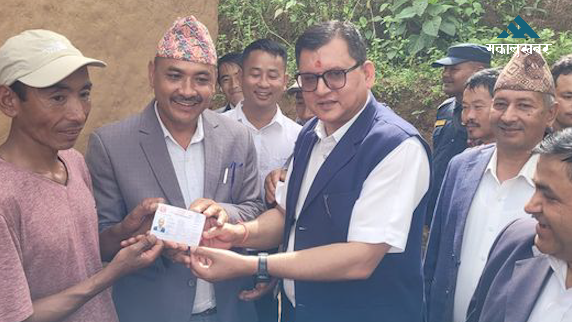 ३५ वर्षपछि घर फर्किएका प्रकाशले पाए नागरिकता