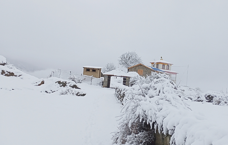 उच्च पहाडी क्षेत्रमा सोमबारसम्म हिमपातको सम्भावना