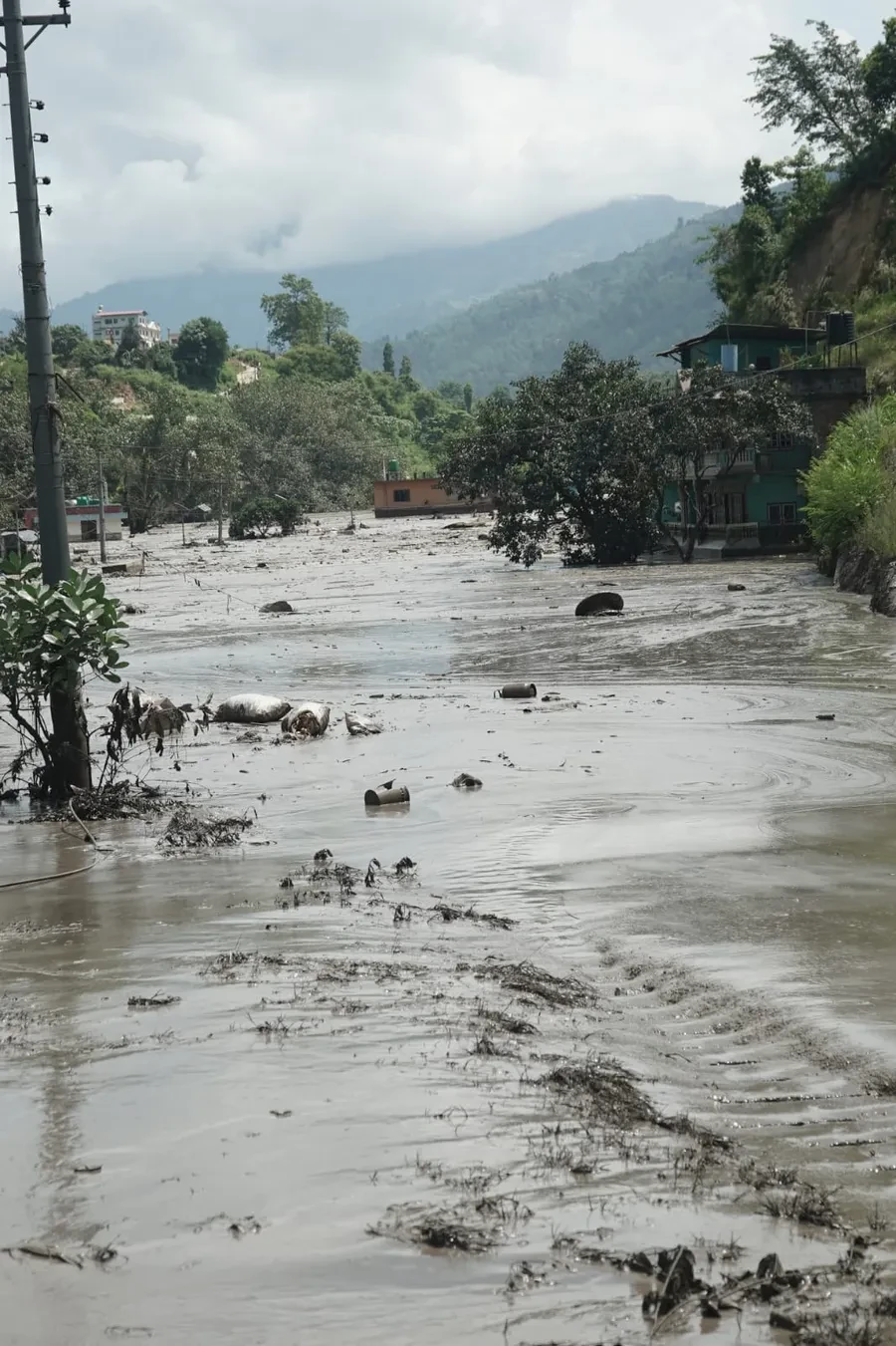 गोरखामा पहिरोले खोला थुनिएपछि जोखिम, तल्लो क्षेत्रमा सतर्कता अपनाउन आग्रह