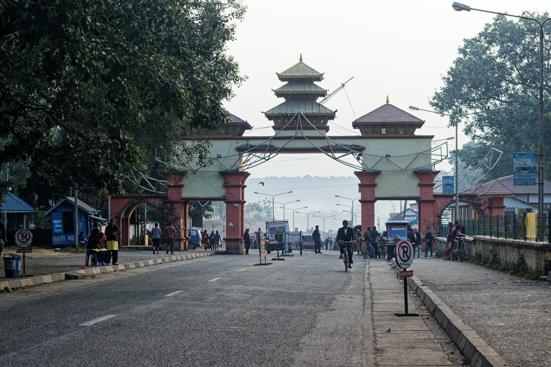 भारतसँग सिमाना जोडिएका पर्साका नाका बन्द