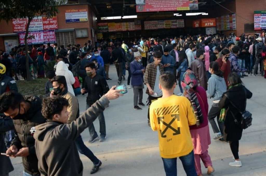 दसैंको चटारो बढ्दै : २४ घण्टामा ४३ हजारले छाडे काठमाडौं