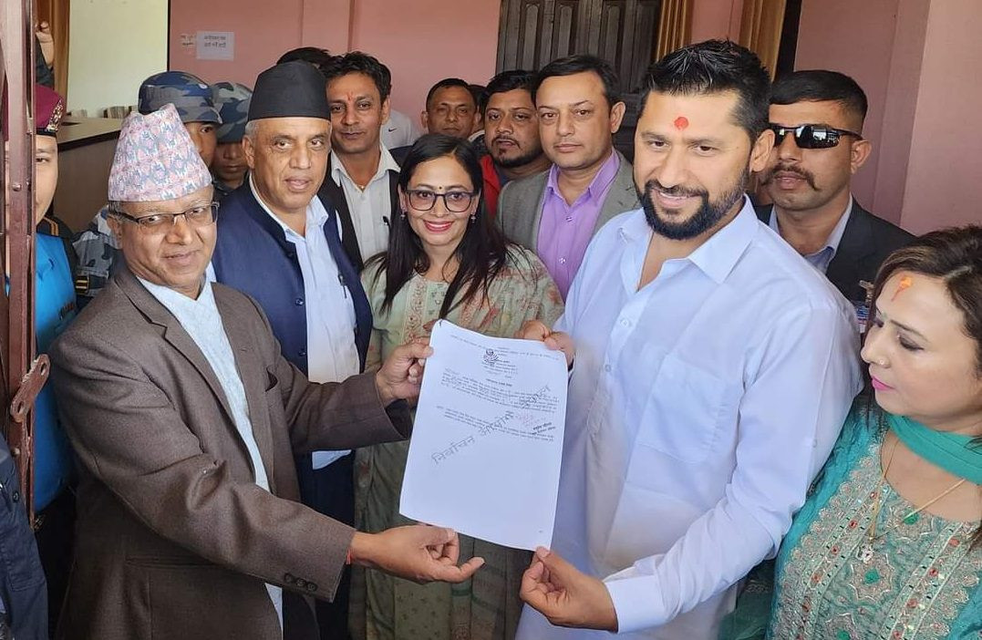 चितवन–२ बाट रवि लामिछानेले गराए उम्मेदवारी दर्ता