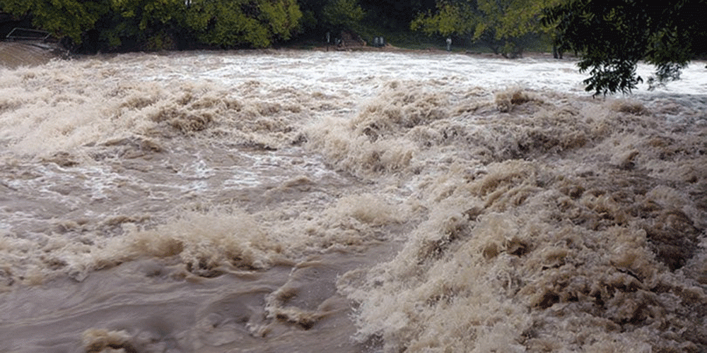 दाउरा निकाल्नेक्रममा सेती नदीले बगाउँदा एकजना बेपत्ता