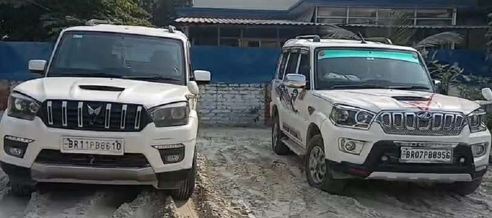 निर्वाचन आचारसंहिताको धज्जी उडाउँदै विमलेन्द्र निधि जस्ता हाइप्रोफाइल नेताहरु भारतीय गाडीको प्रयोग गर्दै