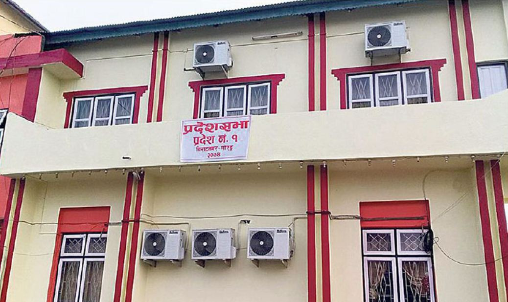 कोशीका मुख्यमन्त्री थापाद्वारा शपथ, आजै ३ सदस्यीय मन्त्रिपरिषद गठन