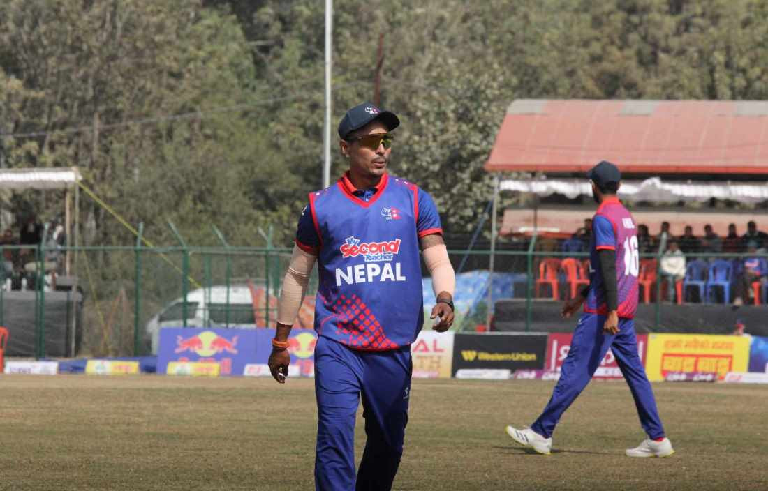 सोमपाल कामीले एकै ओभरमा दुई विकेट लिए