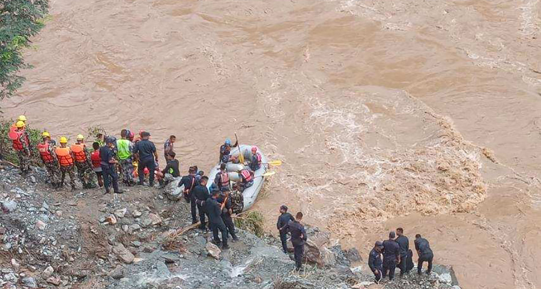 काठमाडौंबाट गौर तर्फ यात्रा गरिरहेका  १४ जनाको पहिचान खुल्यो