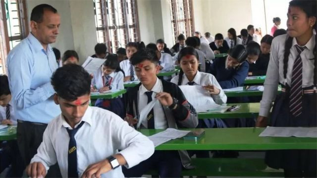 हुम्लामा बाबुछोराले सँगै दिए एसइई