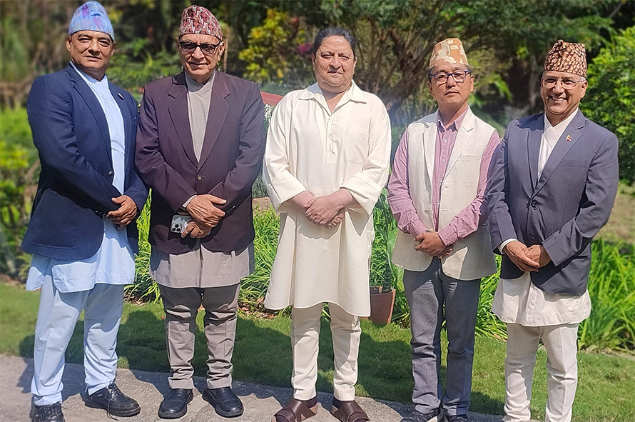 झापामा पूर्वराजा र राप्रपाका नेताहरुबीच भेटवार्ता